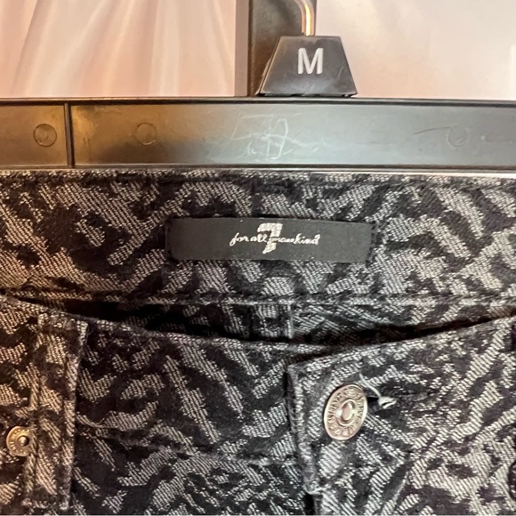 7 For All Mankind Black and Gray Printed Skinny Style Pants, size 26 - Picture 2 of 6